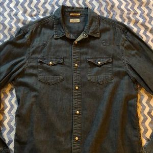 Men’s Denim Long sleeve button up slim fit